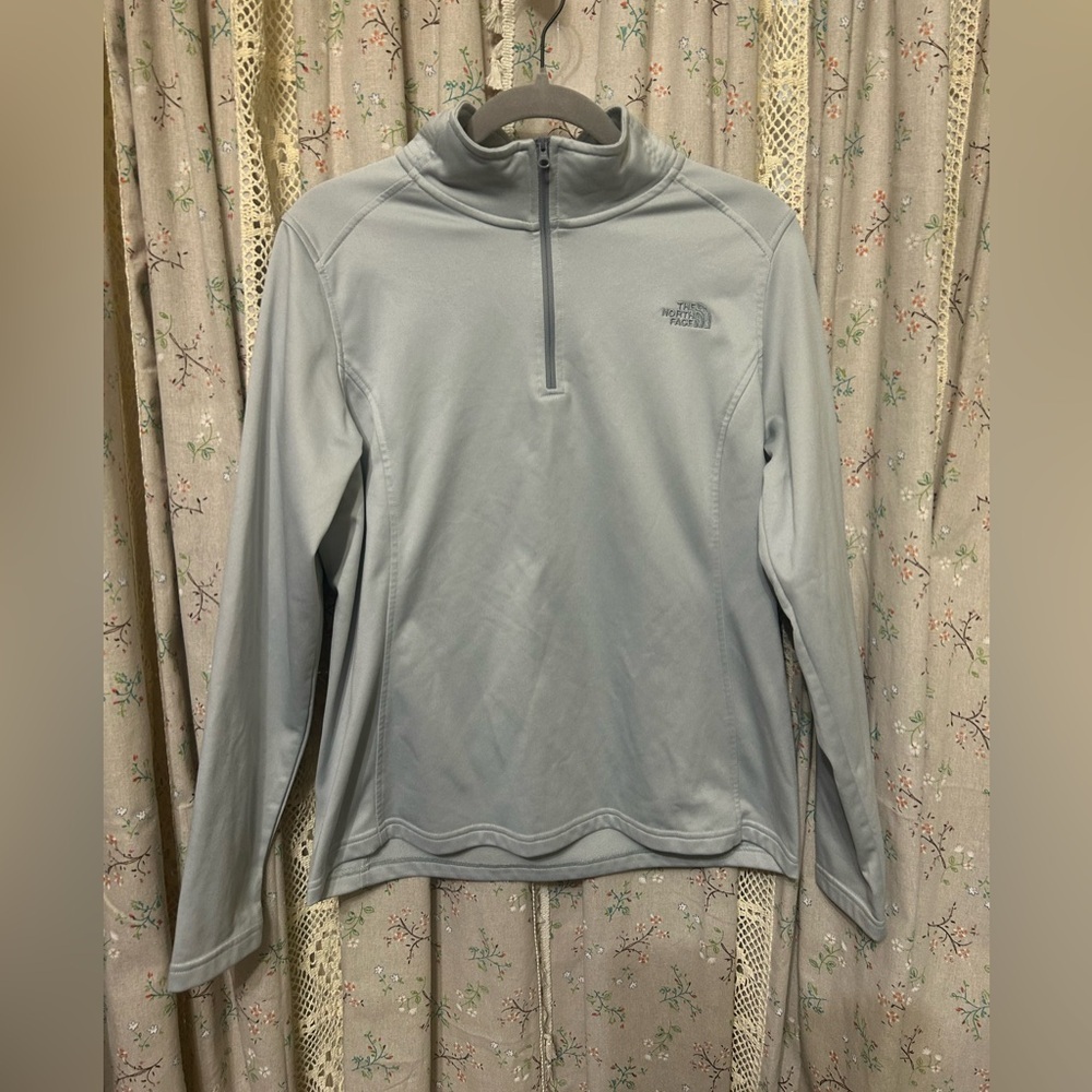2/$28 The North Face Women’s‎ Gray 1/4 Zip Mock Neck Pullover Size Large